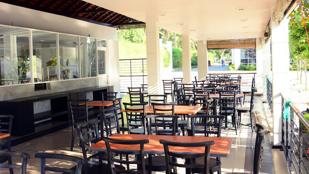 The Covanro Airport Hotel - Katunayake Gampaha Exterior foto