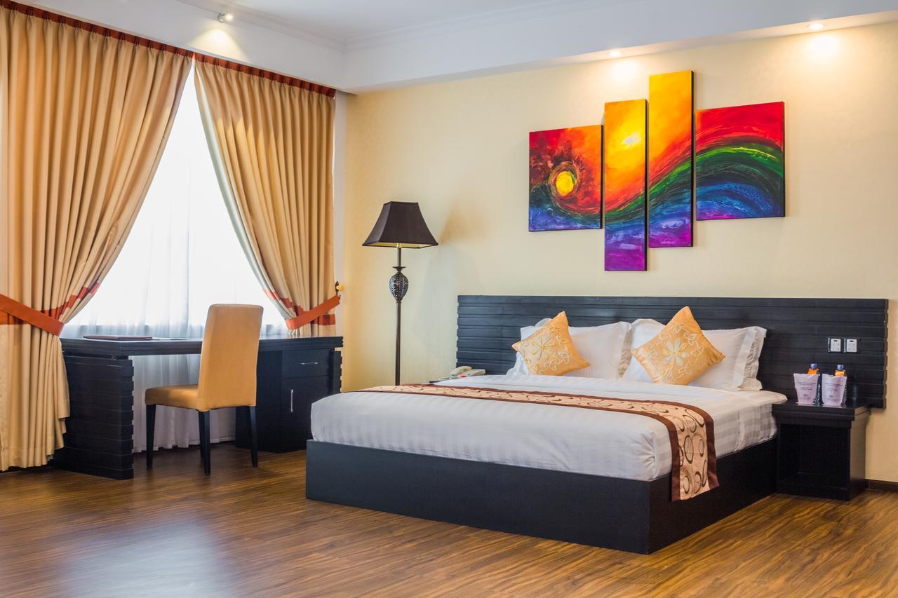 The Covanro Airport Hotel - Katunayake Gampaha Habitación foto