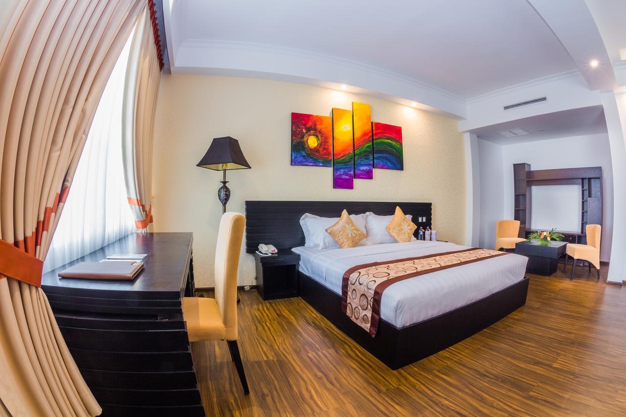 The Covanro Airport Hotel - Katunayake Gampaha Habitación foto